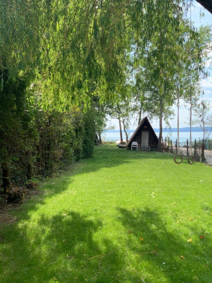 Nyaraló privát Balaton-parttal Balatonakarattya Exterior foto