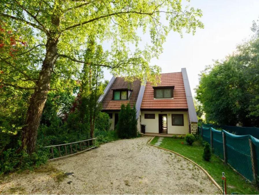 Nyaraló privát Balaton-parttal Balatonakarattya Exterior foto