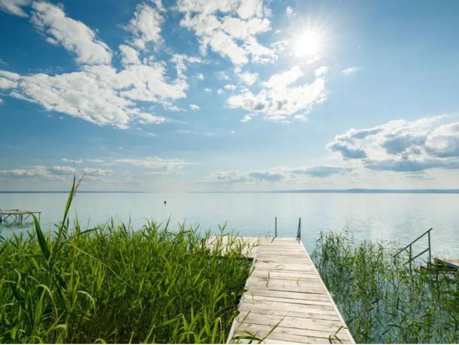 Nyaraló privát Balaton-parttal Balatonakarattya Exterior foto