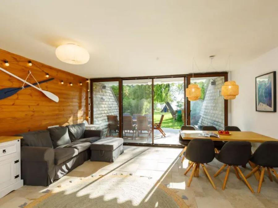 Nyaraló privát Balaton-parttal Balatonakarattya Exterior foto