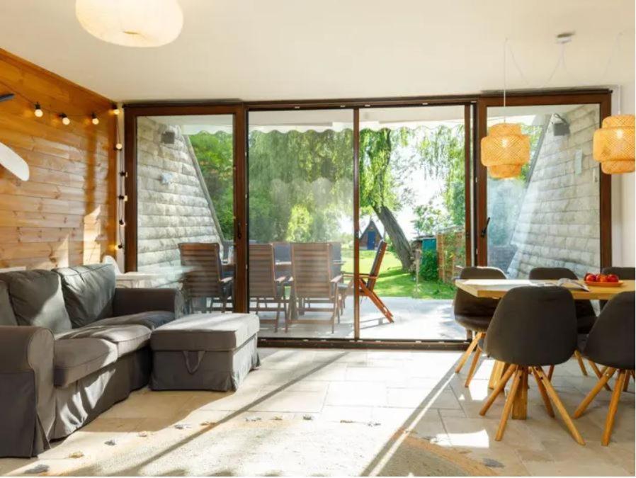 Nyaraló privát Balaton-parttal Balatonakarattya Exterior foto